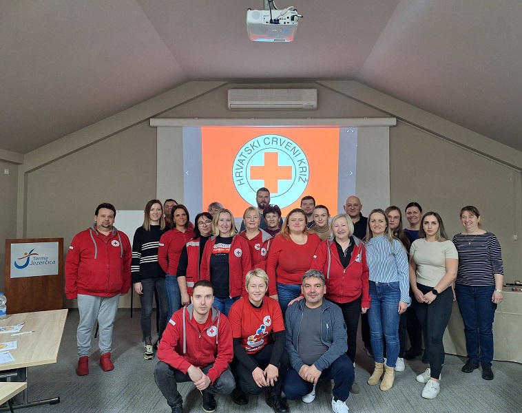 Edukacija iz prve pomoći i tečaj realističnog prikaza ozljeda - Crveni križ - Križevci 